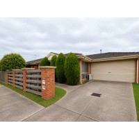 Rare Single-Level Standalone House in Glen Waverley