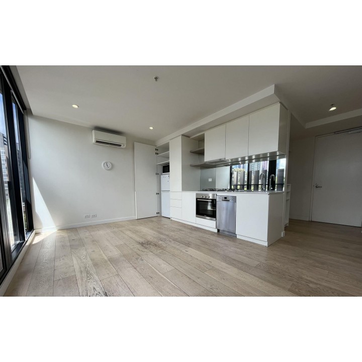 605/130 Dudley St, West Melbourne - Thumbnail 2