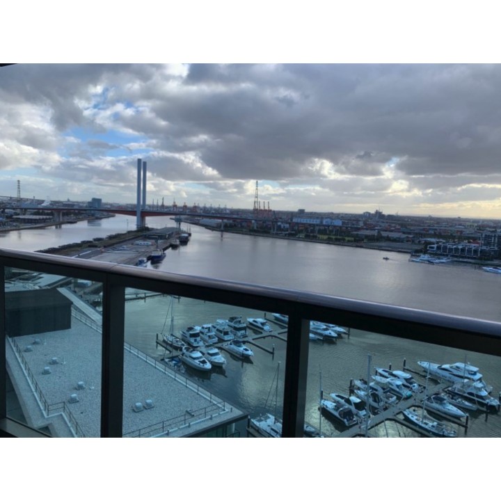 152/8 Waterside Place, Docklands - Thumbnail 2