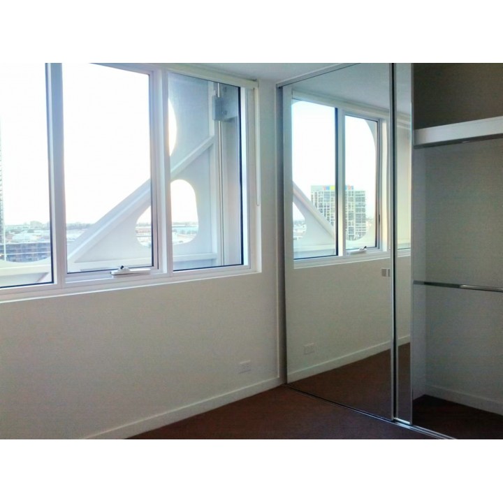 924/55 Merchant St, Docklands - Thumbnail 3